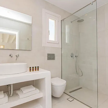 Overview Mykonos Plintri