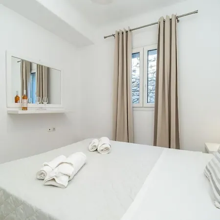 Overview Mykonos Aparthotel