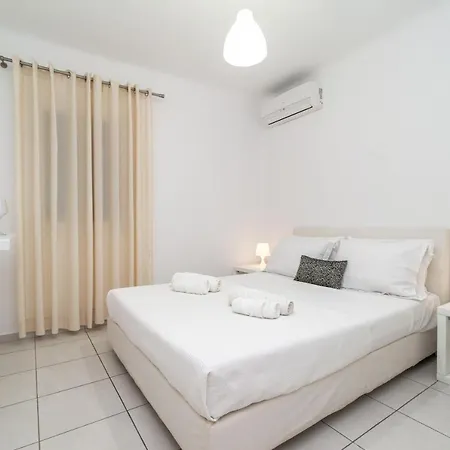 Overview Mykonos 4* Plintri